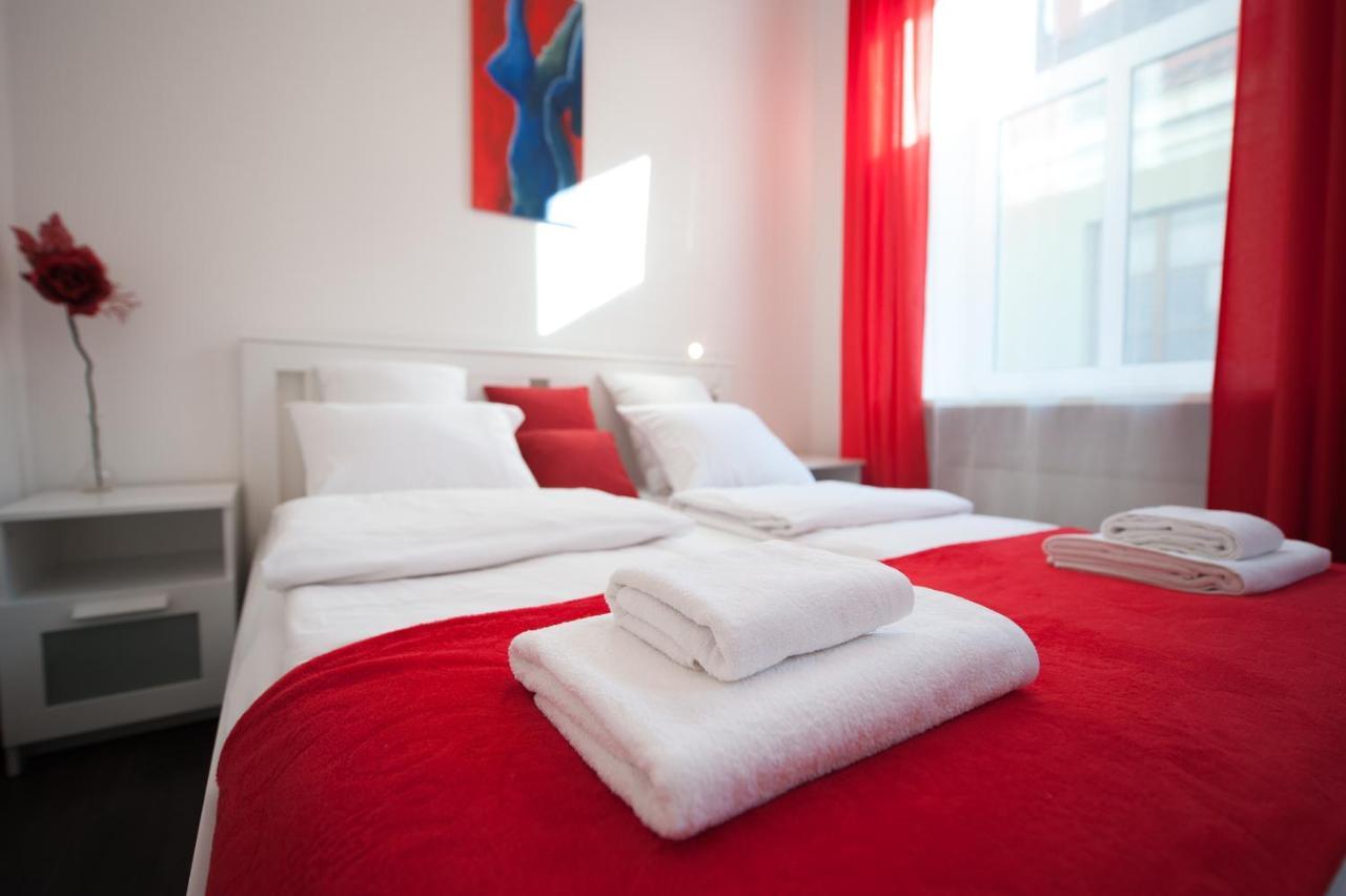 Romantic New 2 Bedroom Location Butas